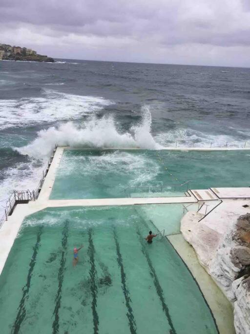 Bondi Beach Waves Beachfront Apartment Sidney Exterior foto